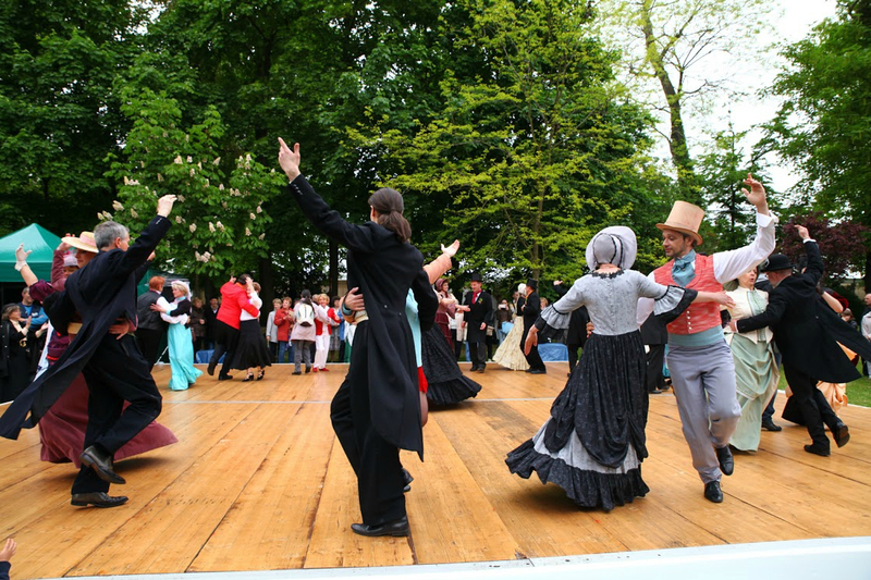 bal guinguette participatif sur le plancher