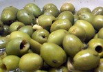 020399_green_olives_with_pickled_garlic