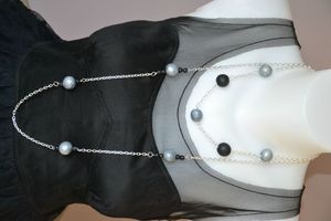 collier sautoir gris noir x 2