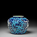An imperial <b>fahua</b> ‘dragon’ jar, guan, Chenghua-Hongzhi period, late 15th century