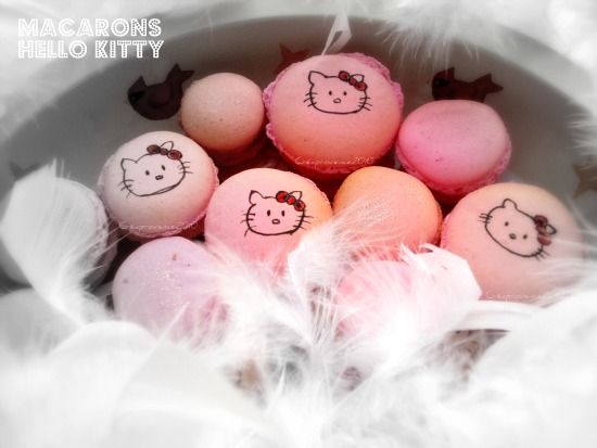 Macarons Hello Kitty à la fraise tagada et Joyeuses fêtes ! recettes Macarons Hello Kitty à la fraise tagada et Joyeuses fêtes !