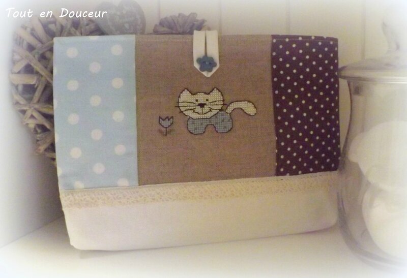 pochette petit chat bleu