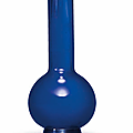 A blue glass bottle vase, Qing dynasty, 18th-19th century
