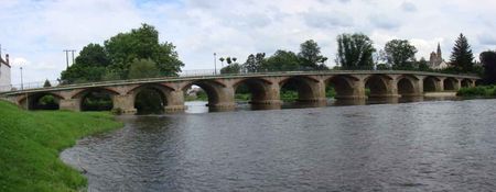 toulon_sur_arroux_le_pont_d