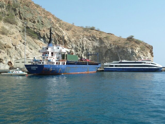 bateau venant des antilles pour les cadeaux des habitants de l'ile de Brava