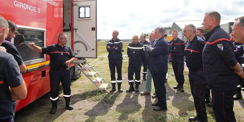 pompiers à la manoeuvre