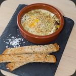 Oeufs cocotte aux poireaux et canard séché