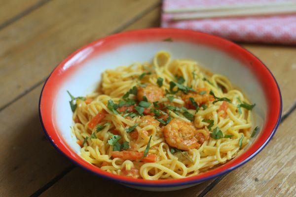 linguine aux crevettes et julienne de carottes blog des astucieuses