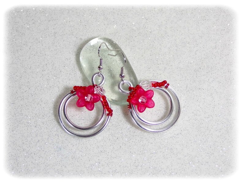 Boucles d'oreilles rouge et blanc argent fait main fil aluminium