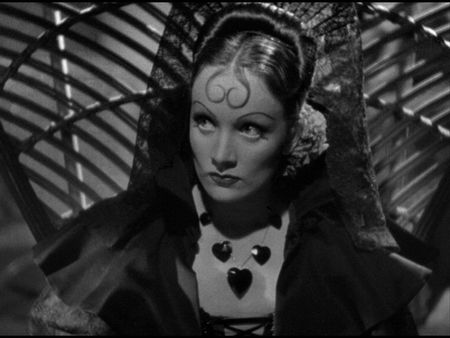 a_Josef_von_Sternberg_The_Devil_Is_a_Woman_le_femme_et_le_pantin_Marlene_Dietrich_PDVD_012