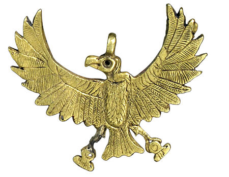 16_Egyptian_gold_amulet_in_the_form_of_a_vulture