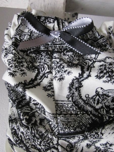 Culotte en coton écru imprimé toile de jouy noire - taille S (2)