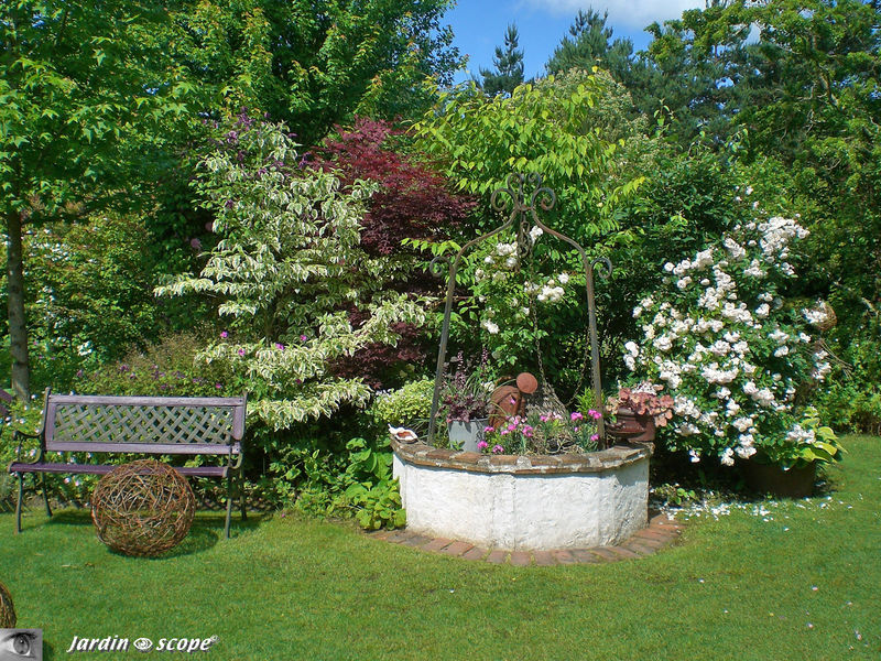 Banc dans le Jardin de Chantal et Alain - Jouy-le-Potier (45)