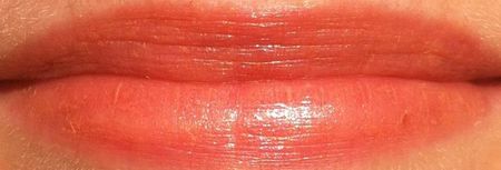 swatch_just_bitten_kissable_revlon