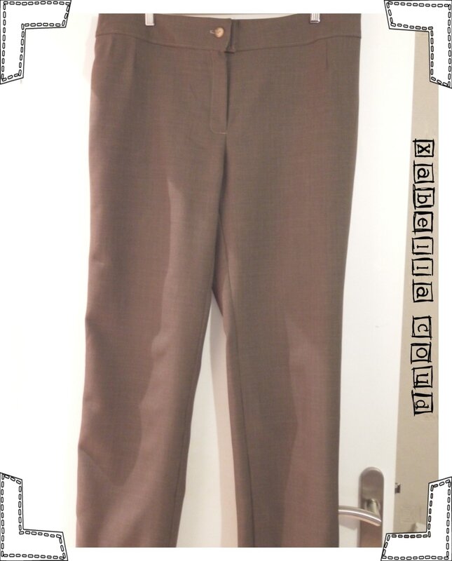 pantalon marron entier