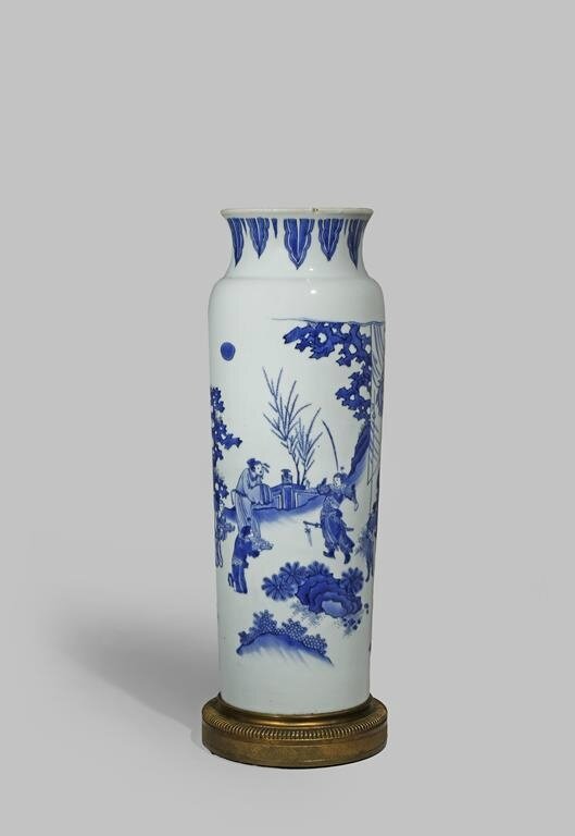 A large Chinese blue and whitre sleeve vase, Transitional period, c