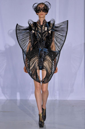 Van_Herpen_HC_RF11_5597