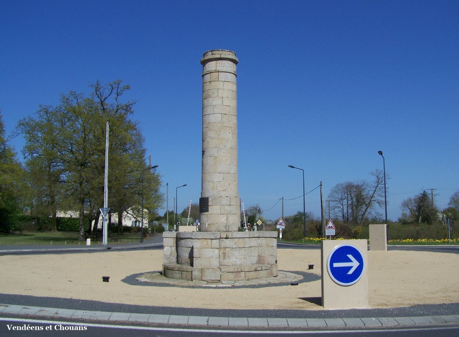 Torfou (49) - La Colonne (1975)