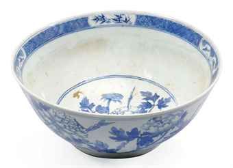 a_large_chinese_blue_and_white_punch_bowl_19th_century_d5465678h