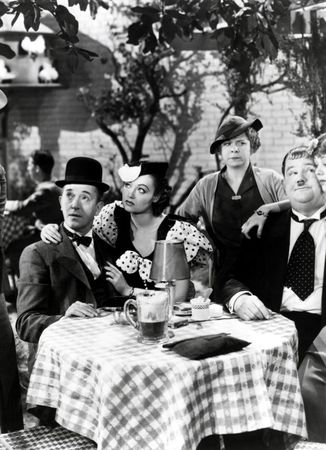 Laurel_Hardy_Our_Relations_02_580x800