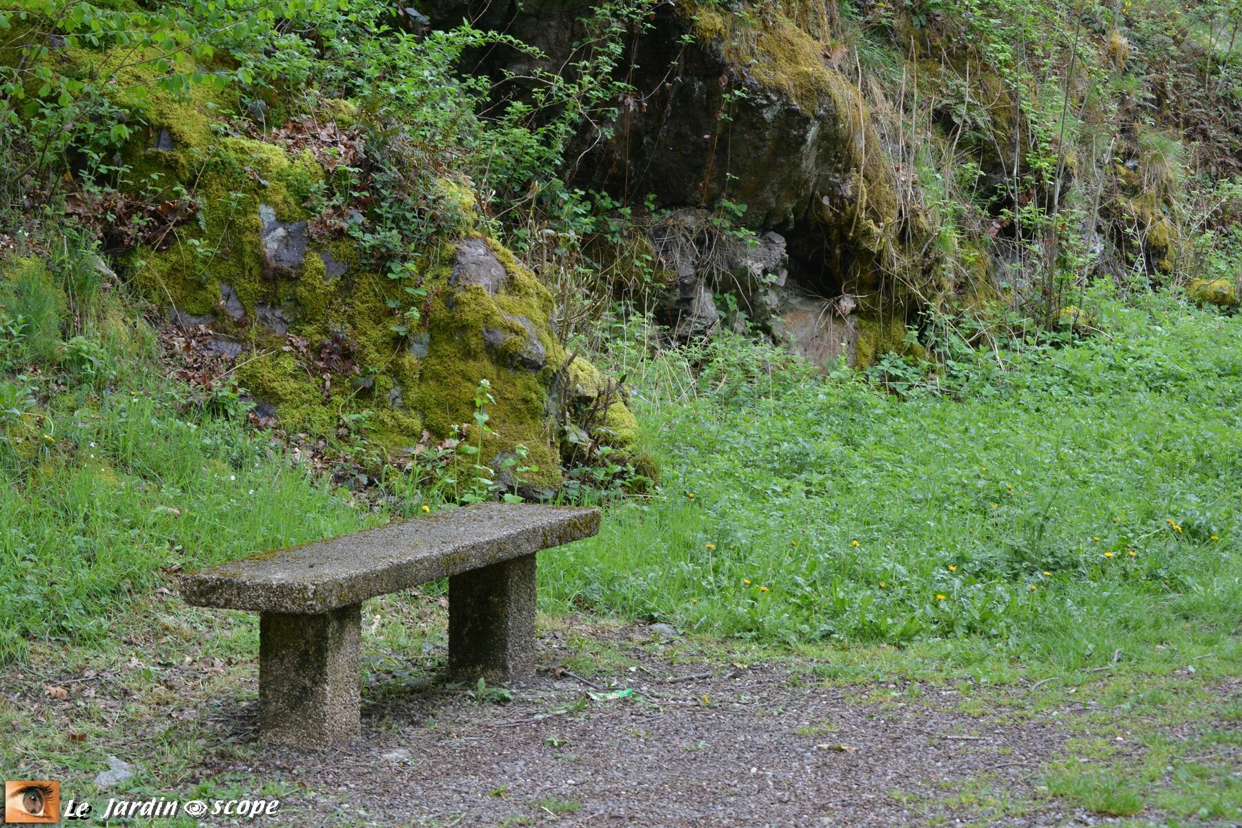 Banc de pierre à St-Amarin (Alsace)