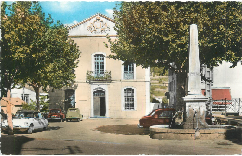 Trans en Provence-Place de l'Hôtel de ville 2