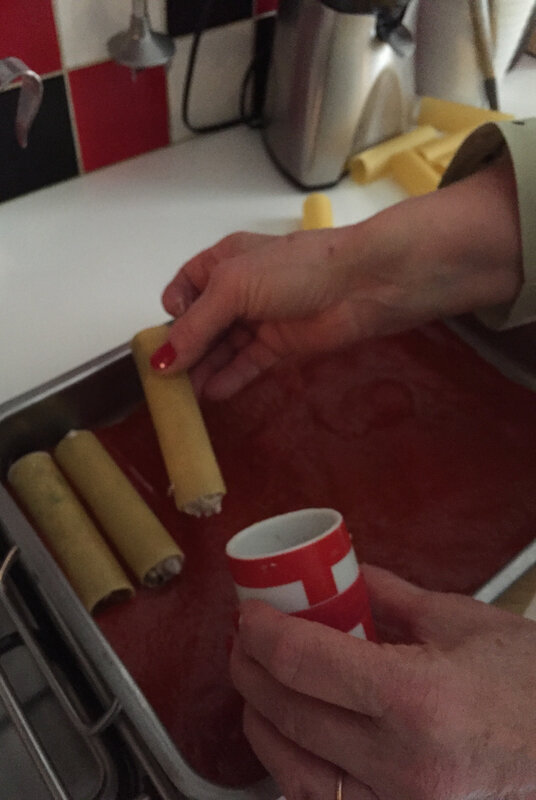 mise en place des cannelloni dans le plat