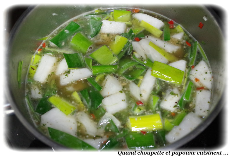 velouté aux verts de poireaux et oeuf mollet-2504