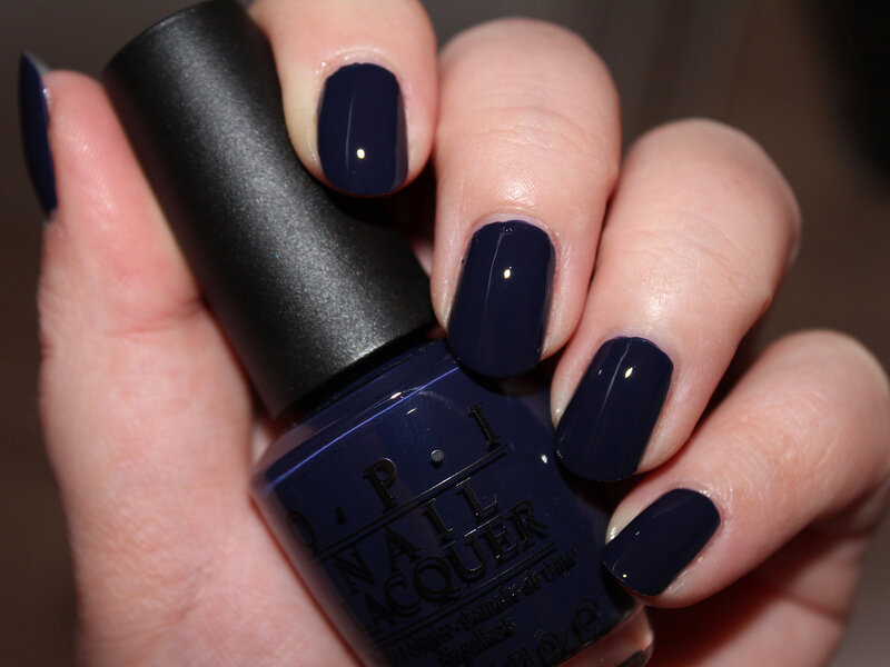 Review Road House Blues d OPI le plus beau vernis bleu marine