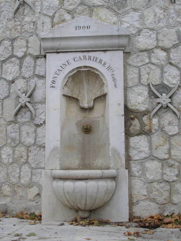 La fontaine Carrière