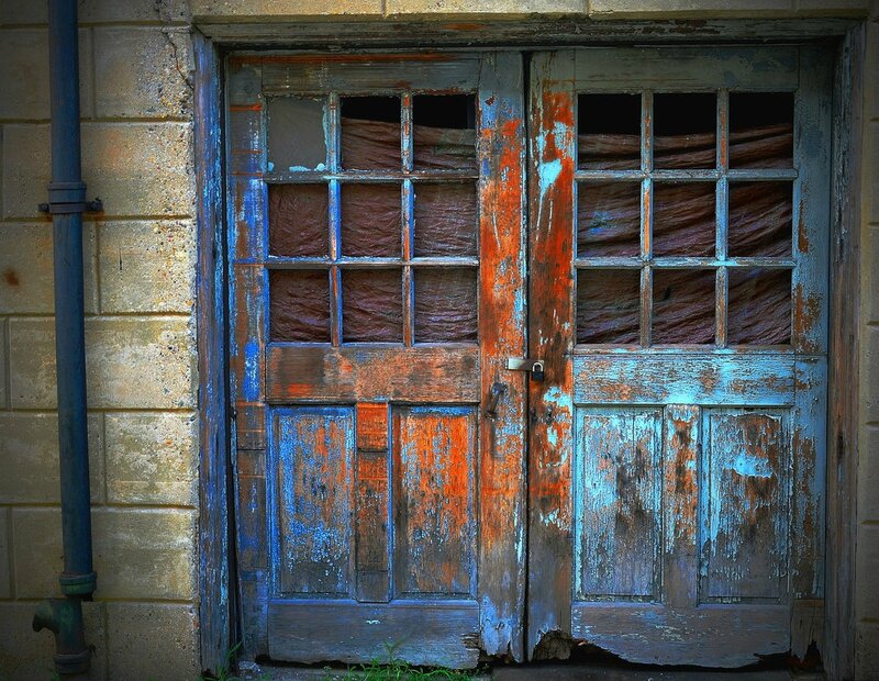double_doors_at_eastern_state_penitentiary_by_tatt2ed13-d5cb55s
