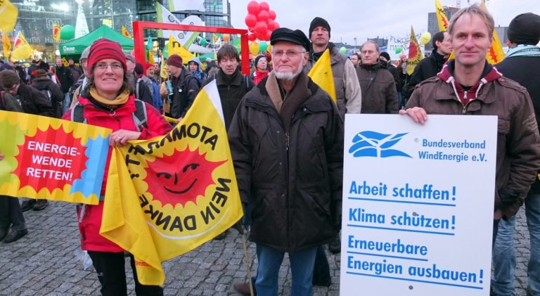 energiewende-demo-folk-berlin-30-november-2013_ek-768x421