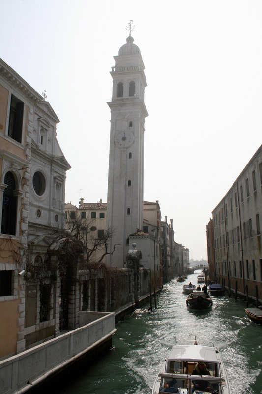 Façade et campanile de l'église San Giorgio dei Greci