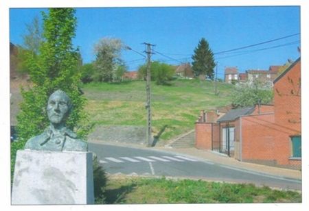 Buste_Place_Saint_Pierre____photo_P