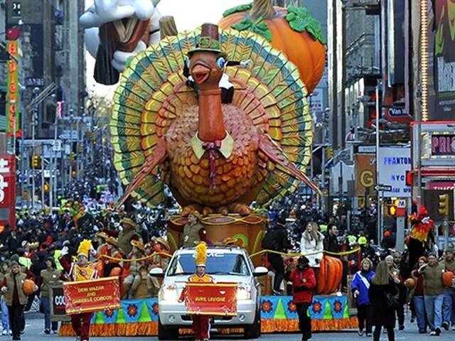 Macy_s_Thanksgiving_Day_Parade_2015_Line_0_26177202_ver1