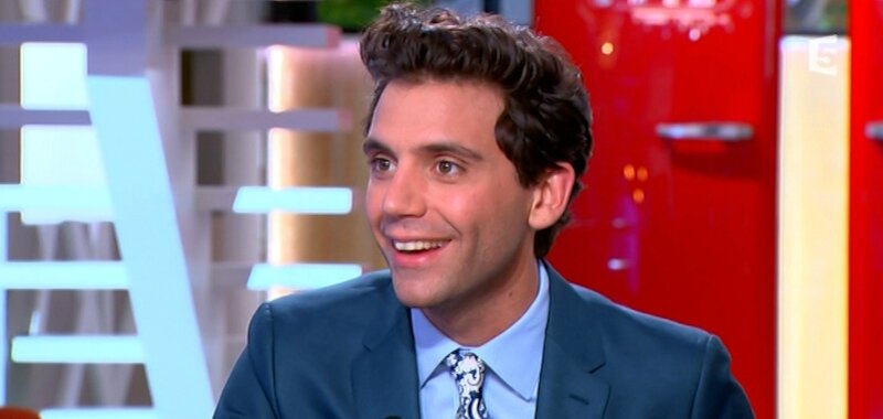 C-a-vous-Mika-ne-supportait-plus-sa-veste-sur-The-Voice_exact1024x768_l