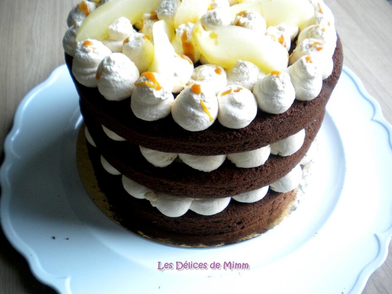 Naked cake chocolat, poires et caramel au beurre salé