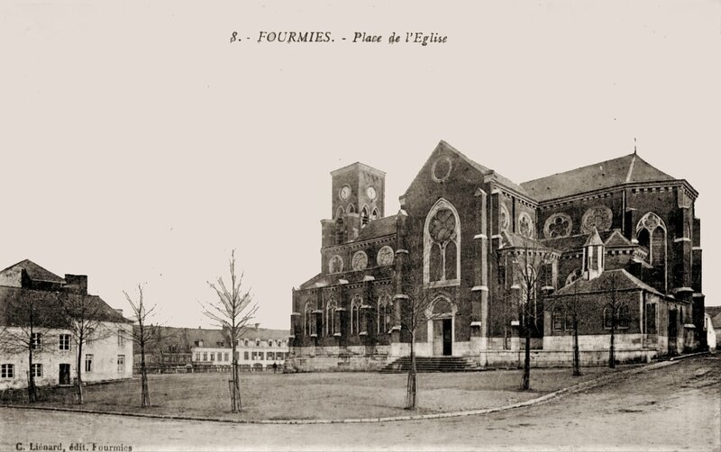 FOURMIES-Place de l'église