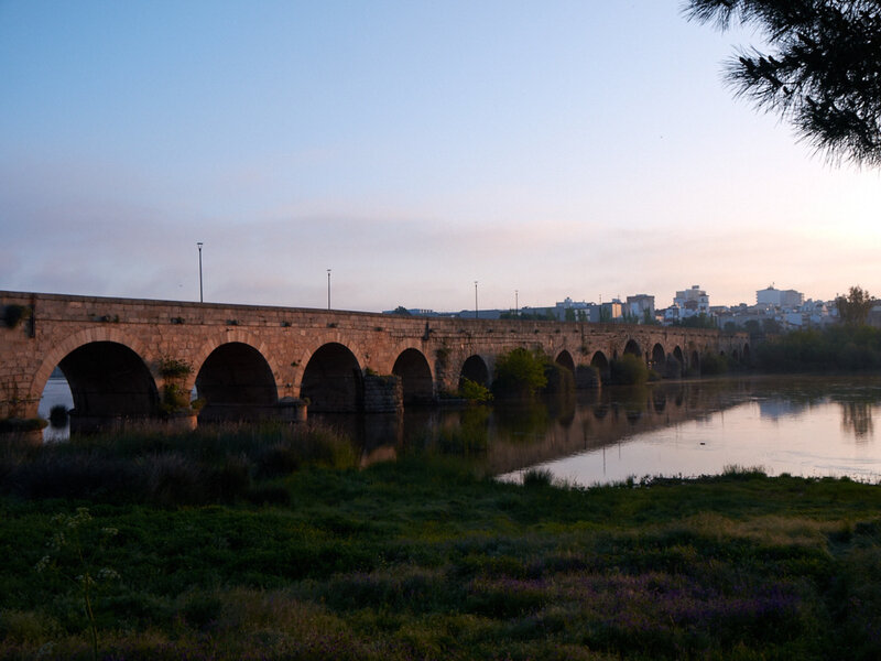 Pont romain de Mérida au lever du soleil