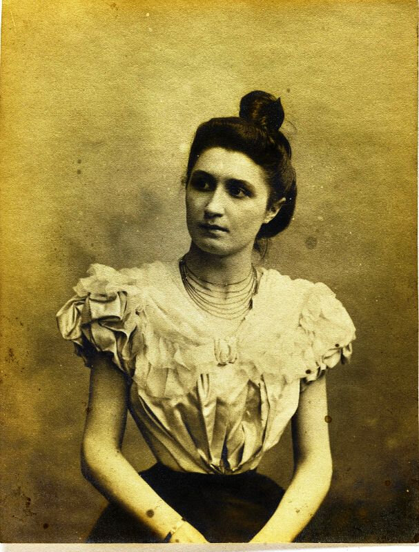 nelly roussel
