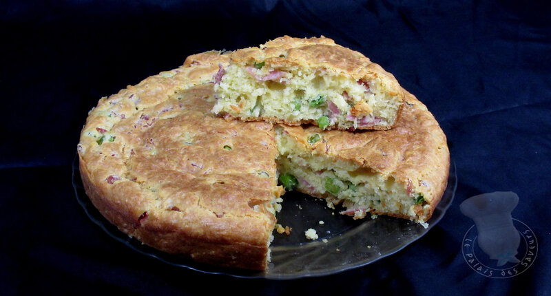 Gâteau au yaourt, jambon et petits pois