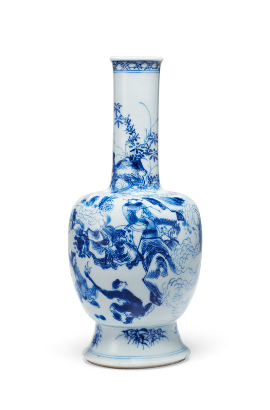 2022_NYR_20906_0025_000(an_unusual_small_chinese_porcelain_blue_and_white_vase_early_kangxi_pe012735)