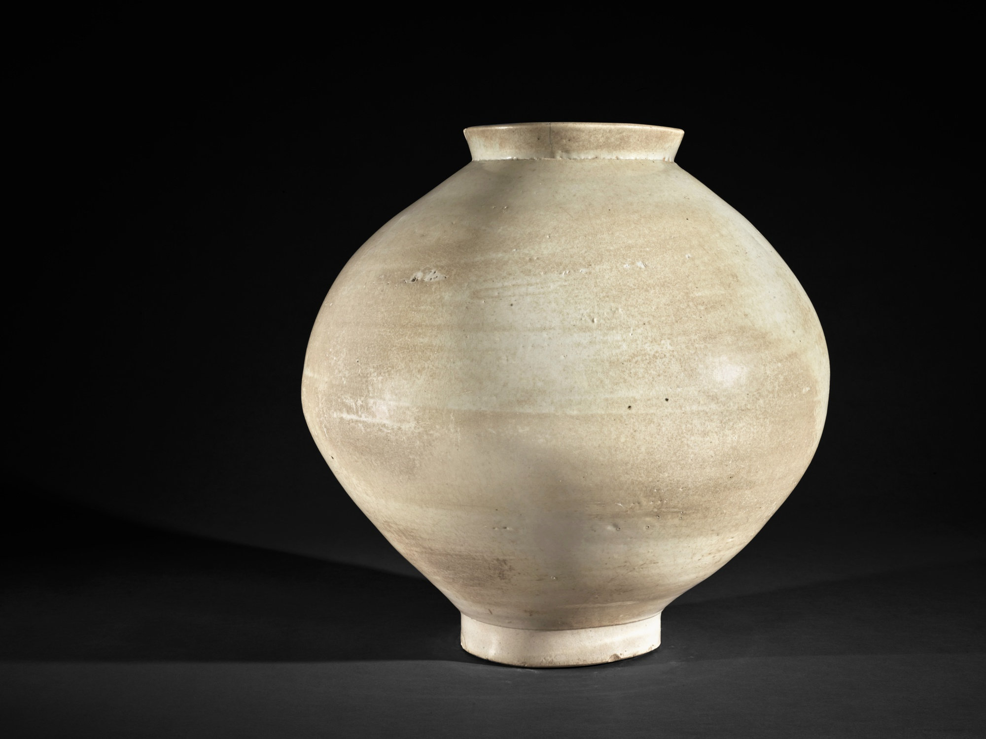 Smarthistory – White porcelain moon jars