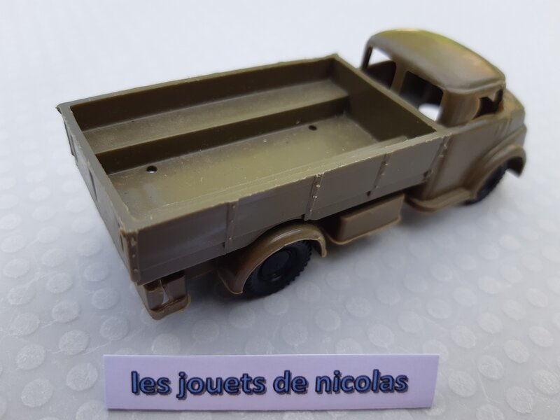 JB 00543