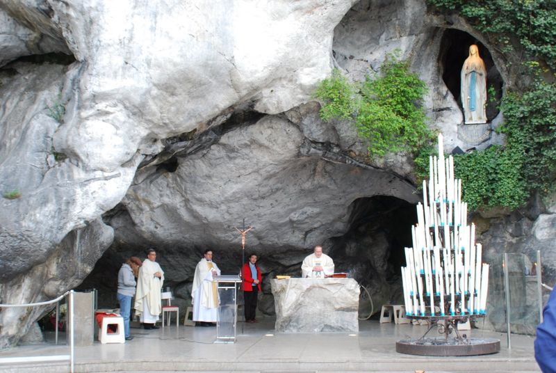 Lourdes, la Grotte