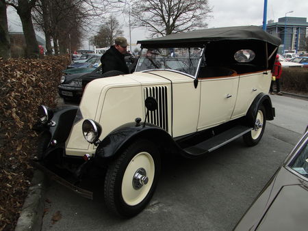 Renault NN torpedo commerciale de 1927 Salon Champenois du Vehicule de Collection de Reims 2010 1