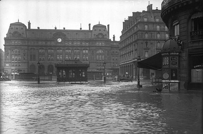Photo-Paris_1910_Inondation_gare_Saint-Lazare