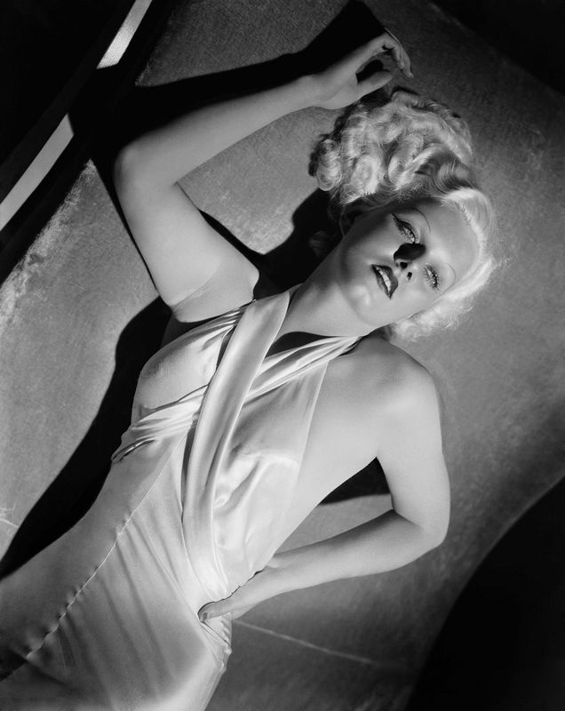 jean-1933-film-Bombshell-publicity_by_george_hurrell-3-1