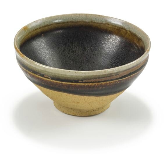 An unsual white-rimmed ‘Jizhou’ teabowl, Southern Song dynasty (1127–1279)