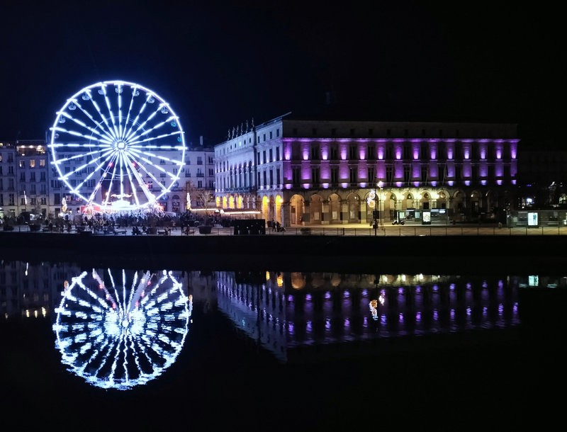 Bayonne, grande roue et marie, noël 2022